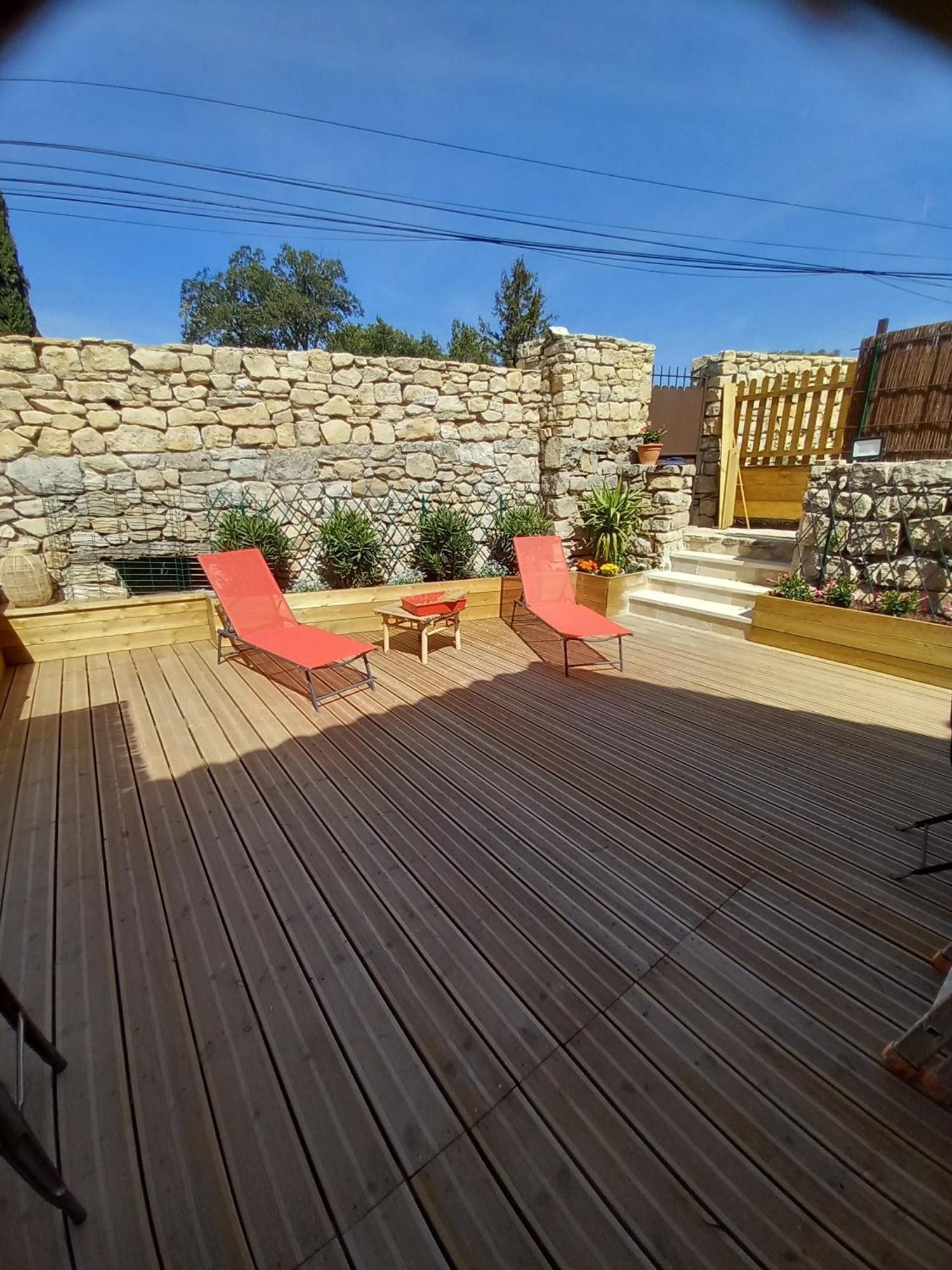 Chez Daniele Chambre Avec Jacuzzi Et Terrasse Privee Murs  Exterior foto